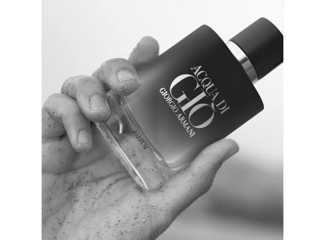 GIORGIO ARMANI Acqua Di Gio For Men Eau De Toilette Spray 3.4 Ounce - Scented 100ml