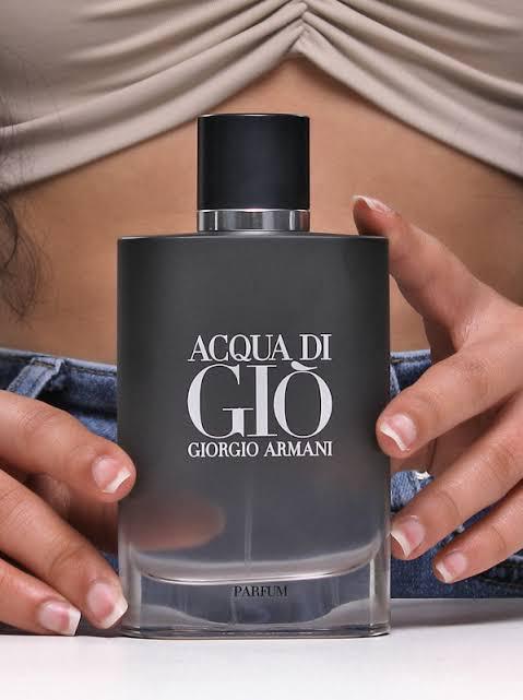 GIORGIO ARMANI Acqua Di Gio For Men Eau De Toilette Spray 3.4 Ounce - Scented 100ml